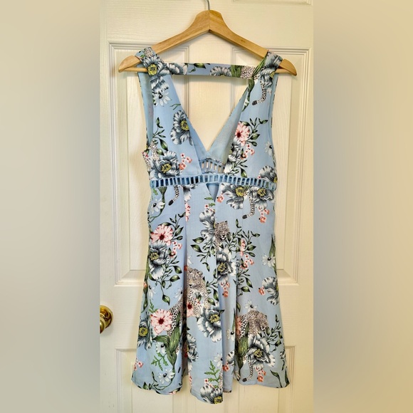 H&M Divided Blue Safari Printed Dress - Picture 2 of 3